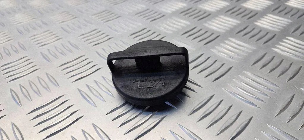 Audi öljyntäyttökorkki 049103485J image 2