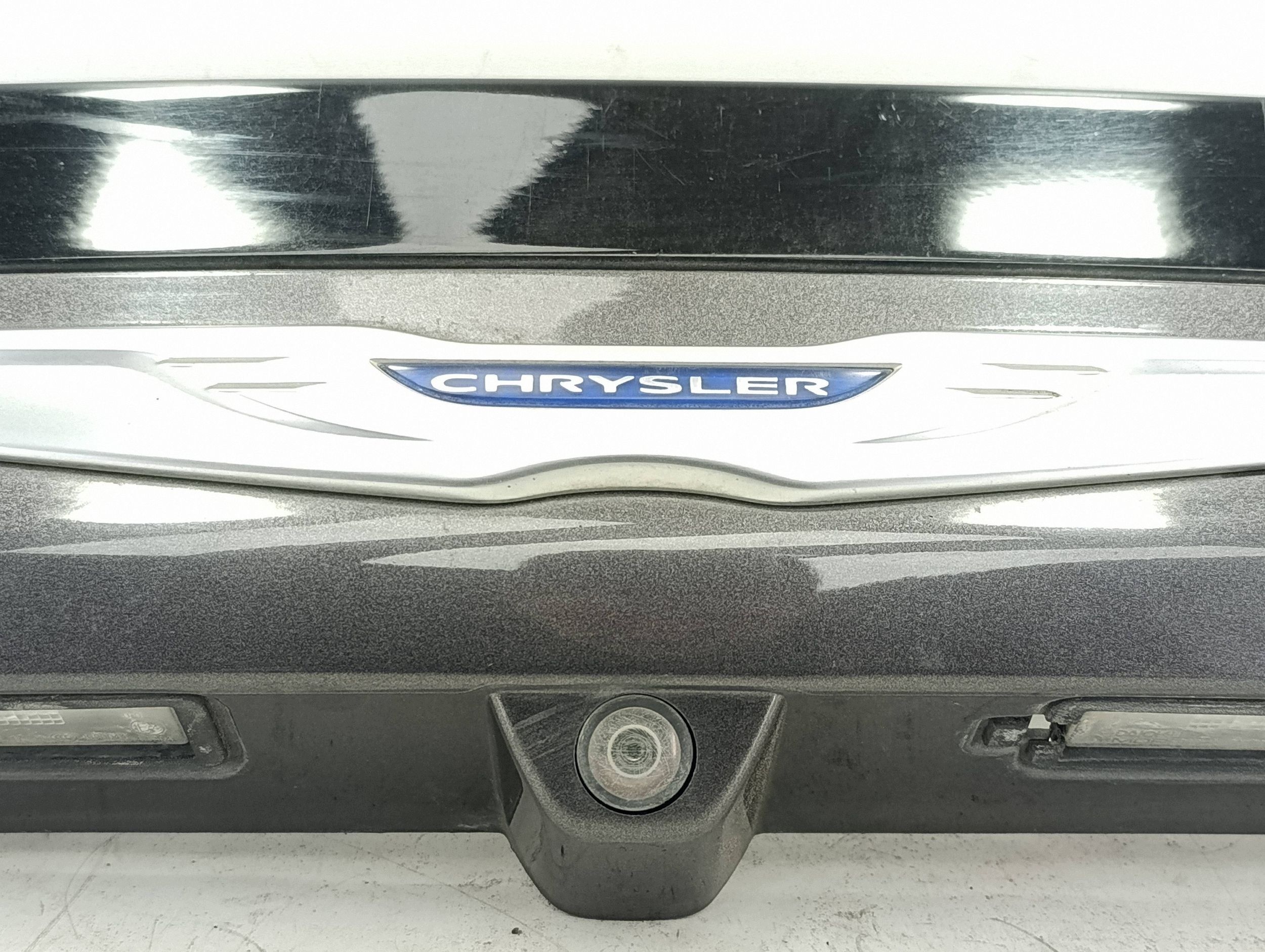 Liste lumineuse plaque d'immatriculation arrière Chrysler Pacifica 5RL88LAUAH image 4