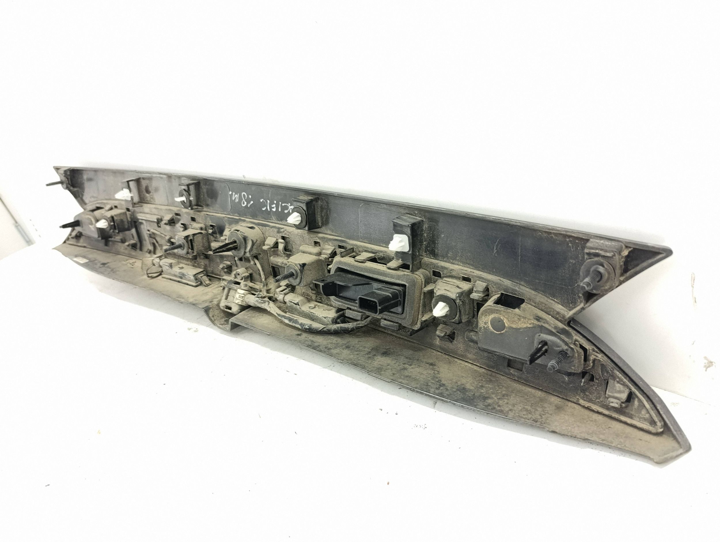 Liste lumineuse plaque d'immatriculation arrière Chrysler Pacifica 5RL88LAUAH image 7