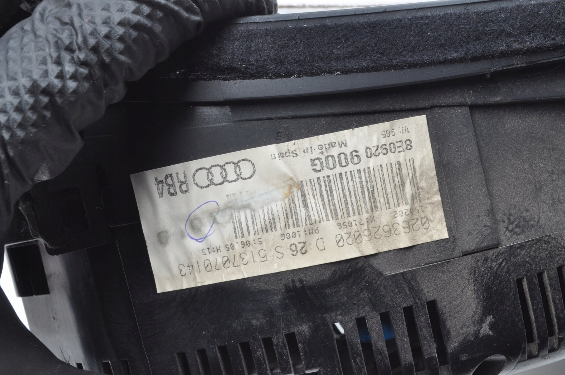 Compteur Audi A4 B6 1.9 TDI 130ch 8E0920900G image 5