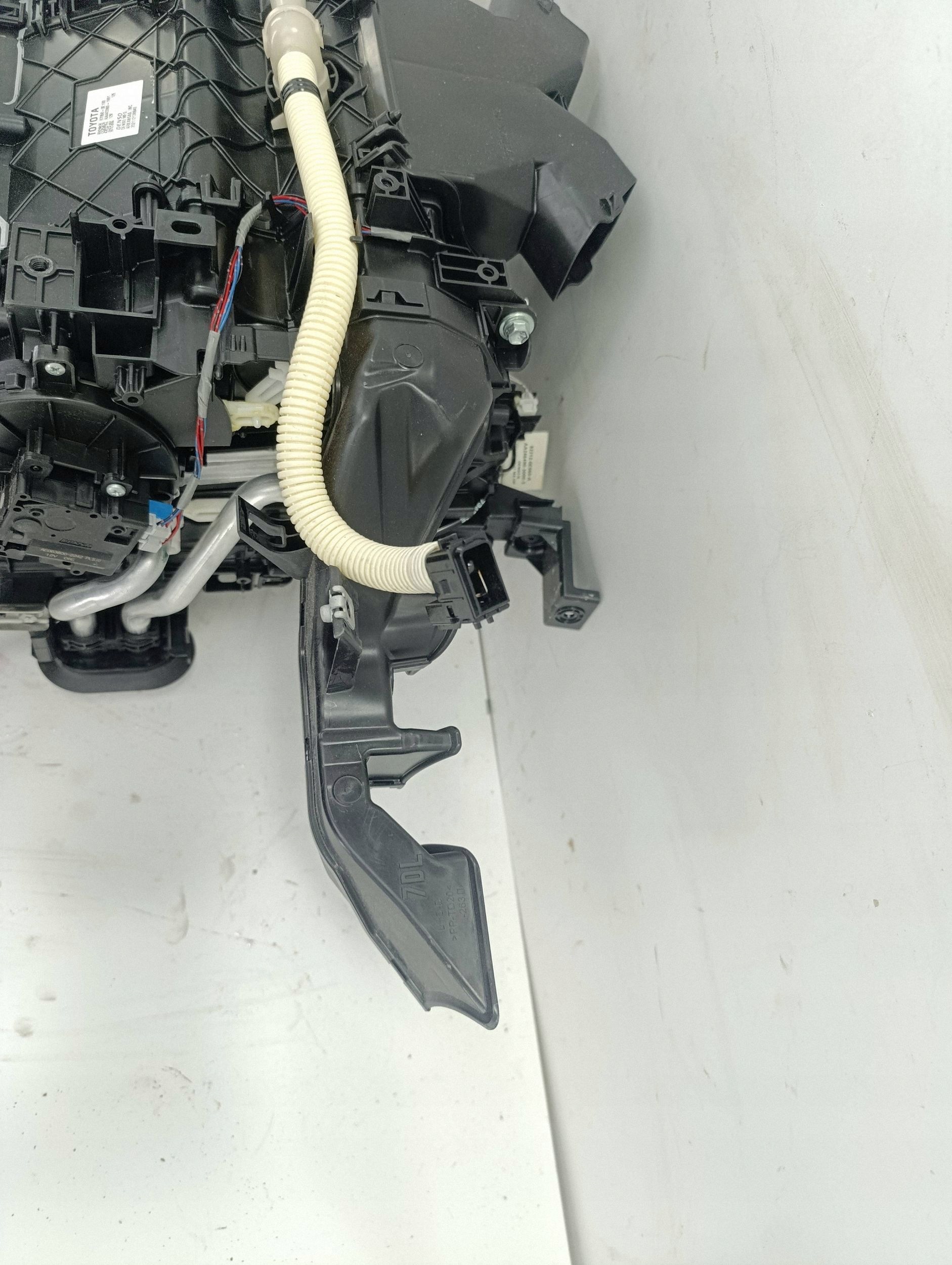 Toyota Sienna 2.5 Hybrid XSE lämmitin 87050-0E100 image 9