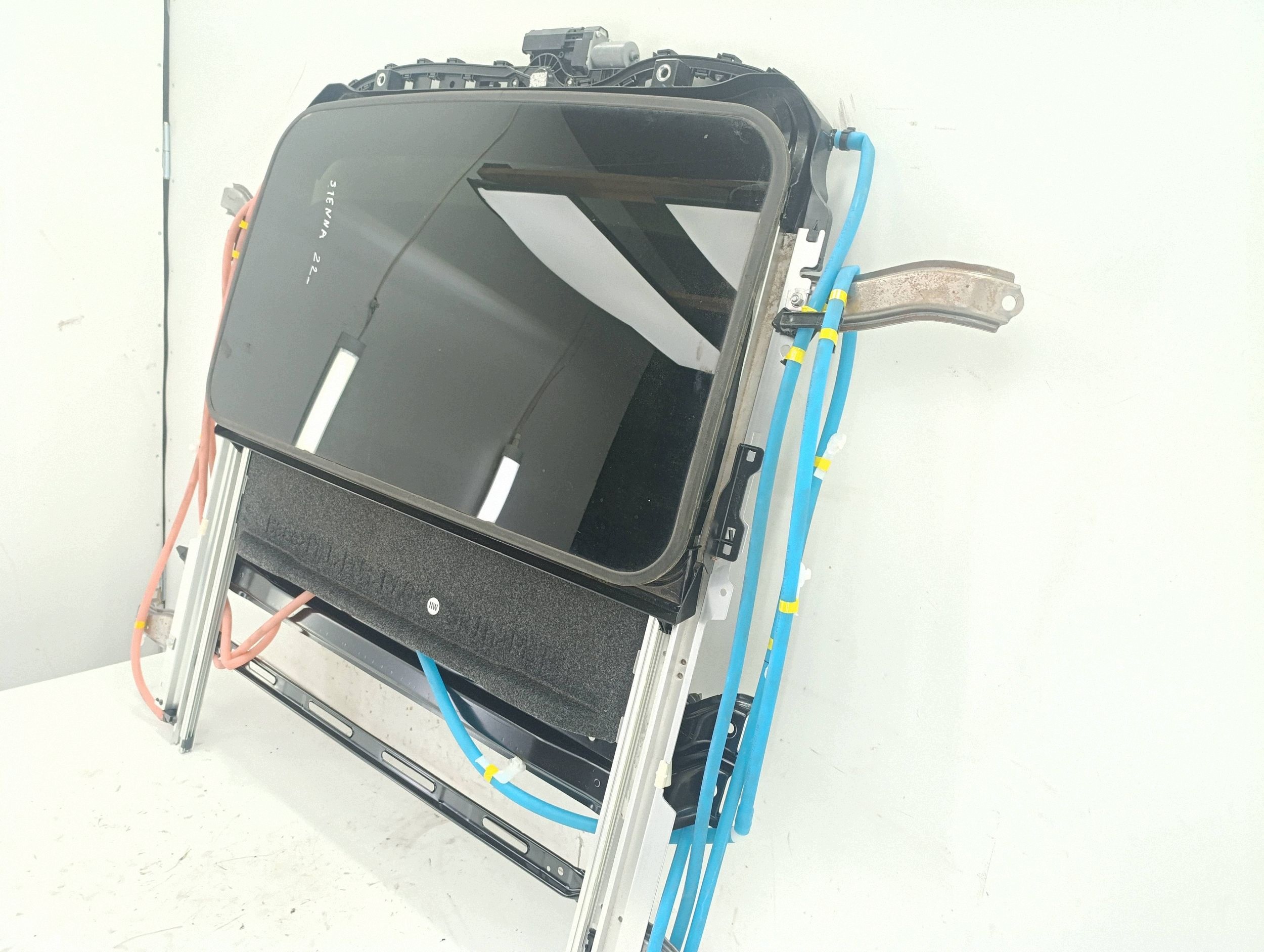Kattoluukku Toyota Sienna XL40 IV 2331000650