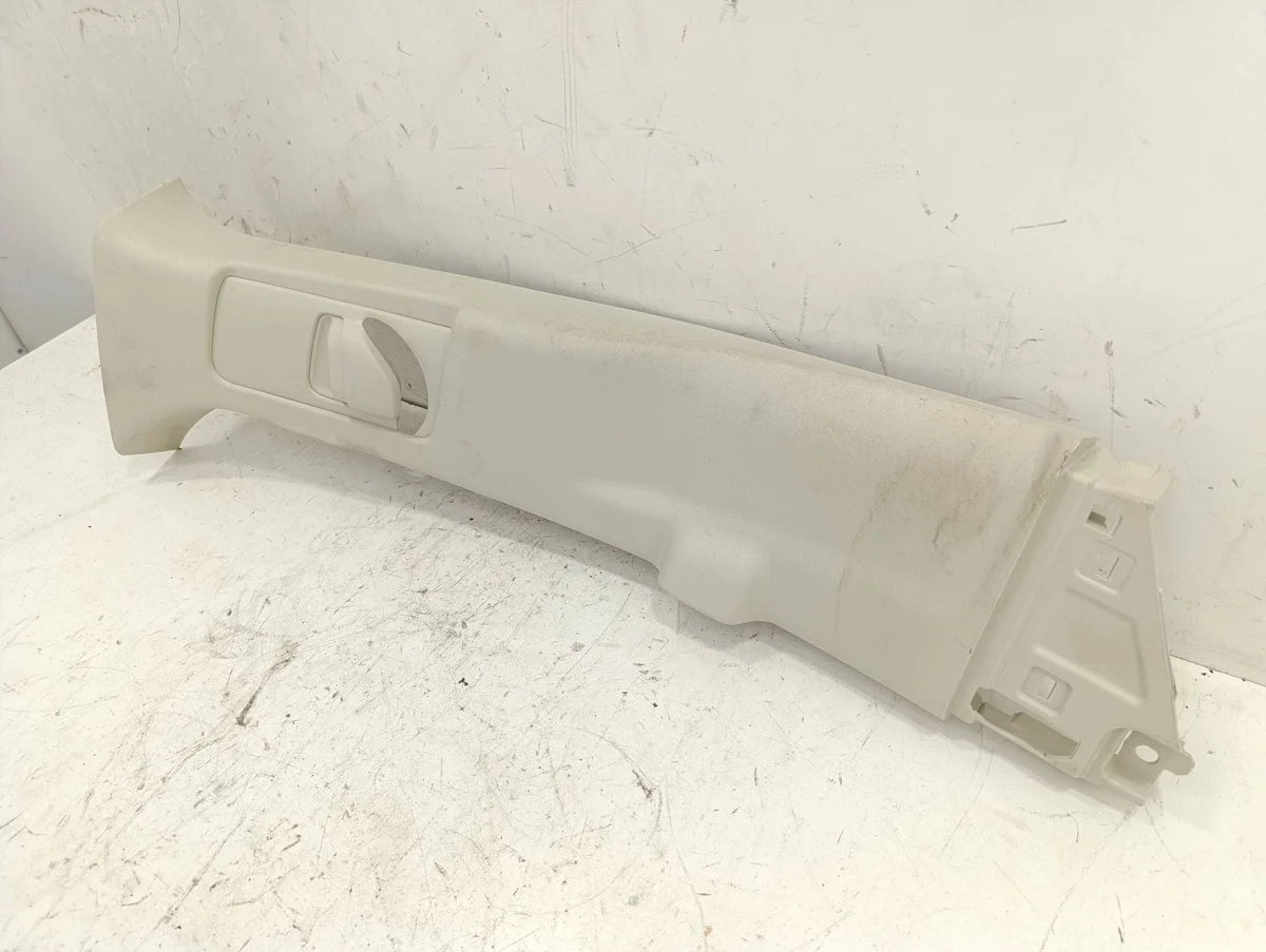 Obere B-Säulenabdeckung Links Toyota Sienna XL40 IV image 3