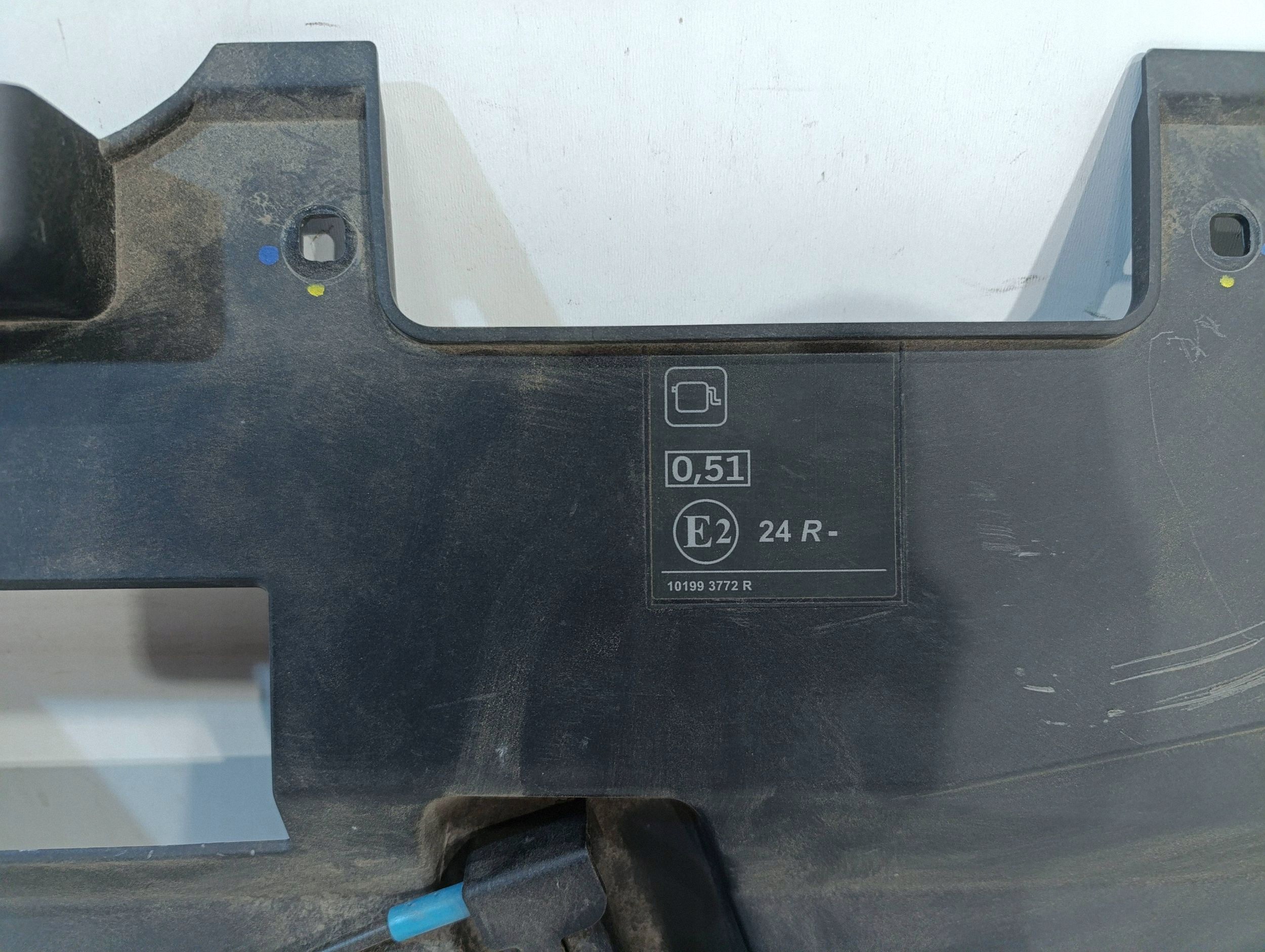 Övre frontpanel Renault Trafic III 620366902R image 5