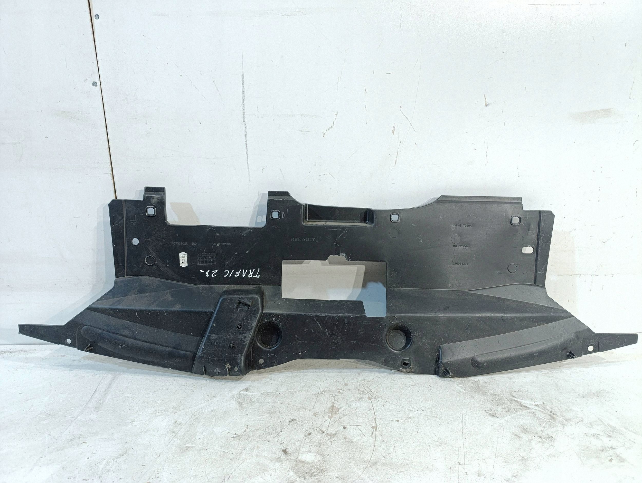 Övre frontpanel Renault Trafic III 620366902R image 6