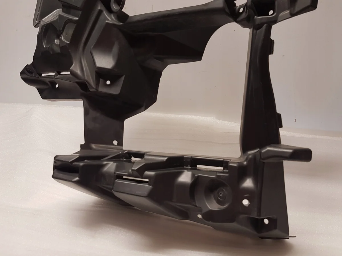 Soporte Parachoques BMW X5 G05 OEM 7421819