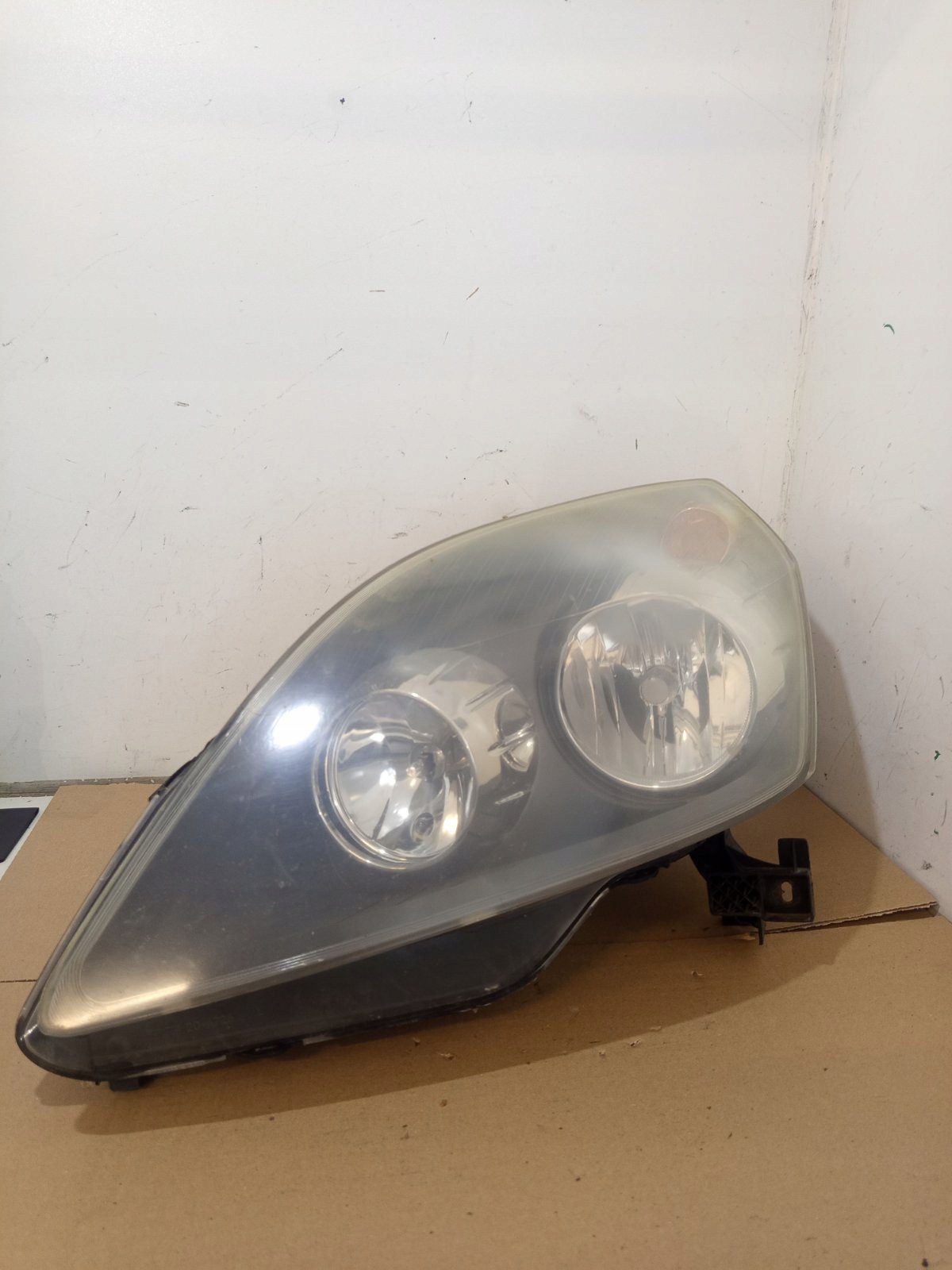 Farol Esquerdo Opel Zafira B 05-08 Usado image 2
