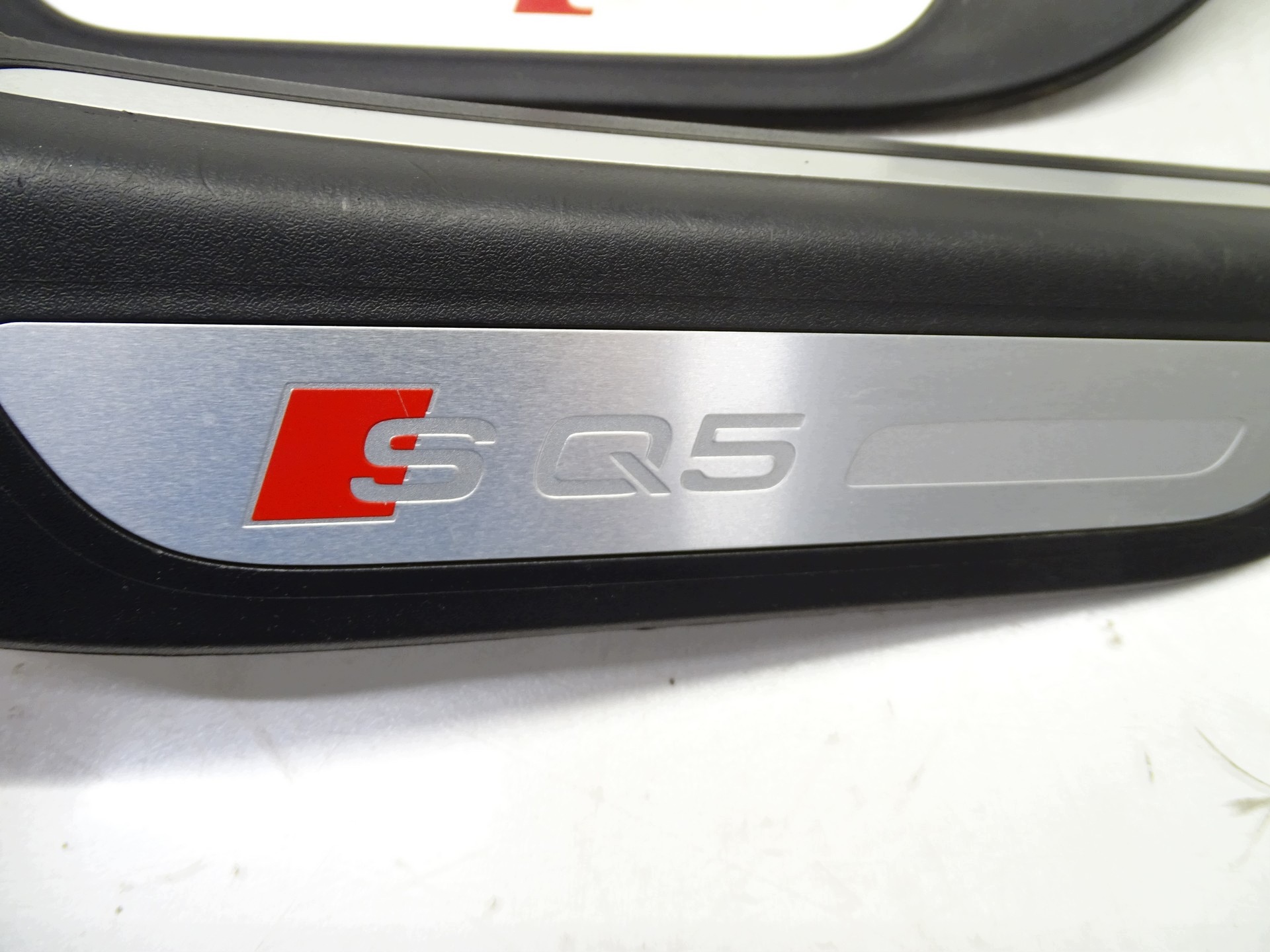 Soleiras Audi SQ5 Q5 8R Usadas image 8