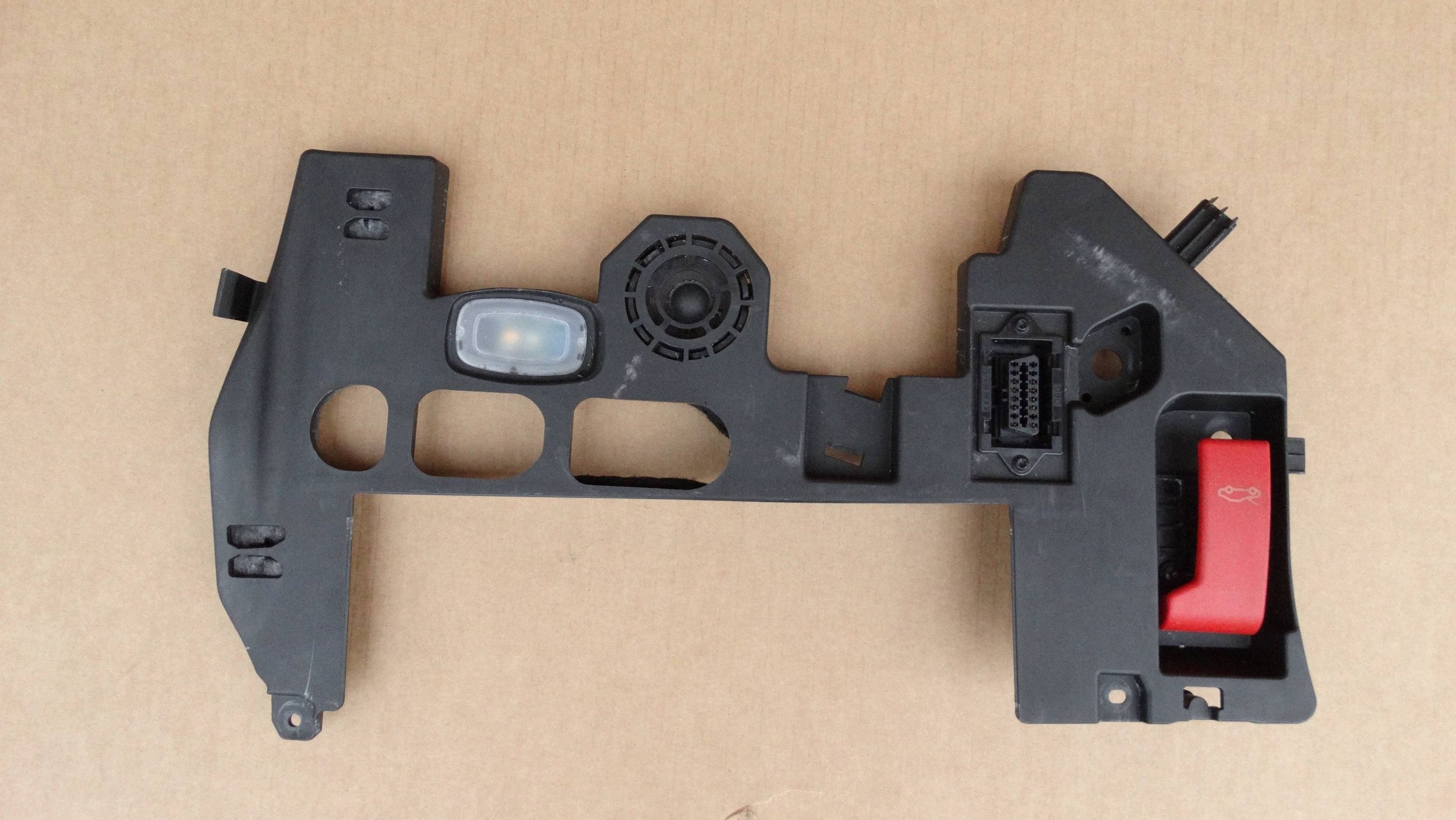 Cache tableau de bord Mercedes GLA W247 II Lift A2476805800 image 2