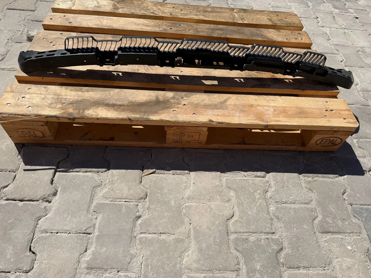 Soporte Parachoques Trasero VW Golf VII 5G9807863A