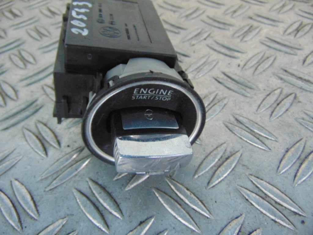 VW Passat Start/Stop Engine Switch I-133696- image 2