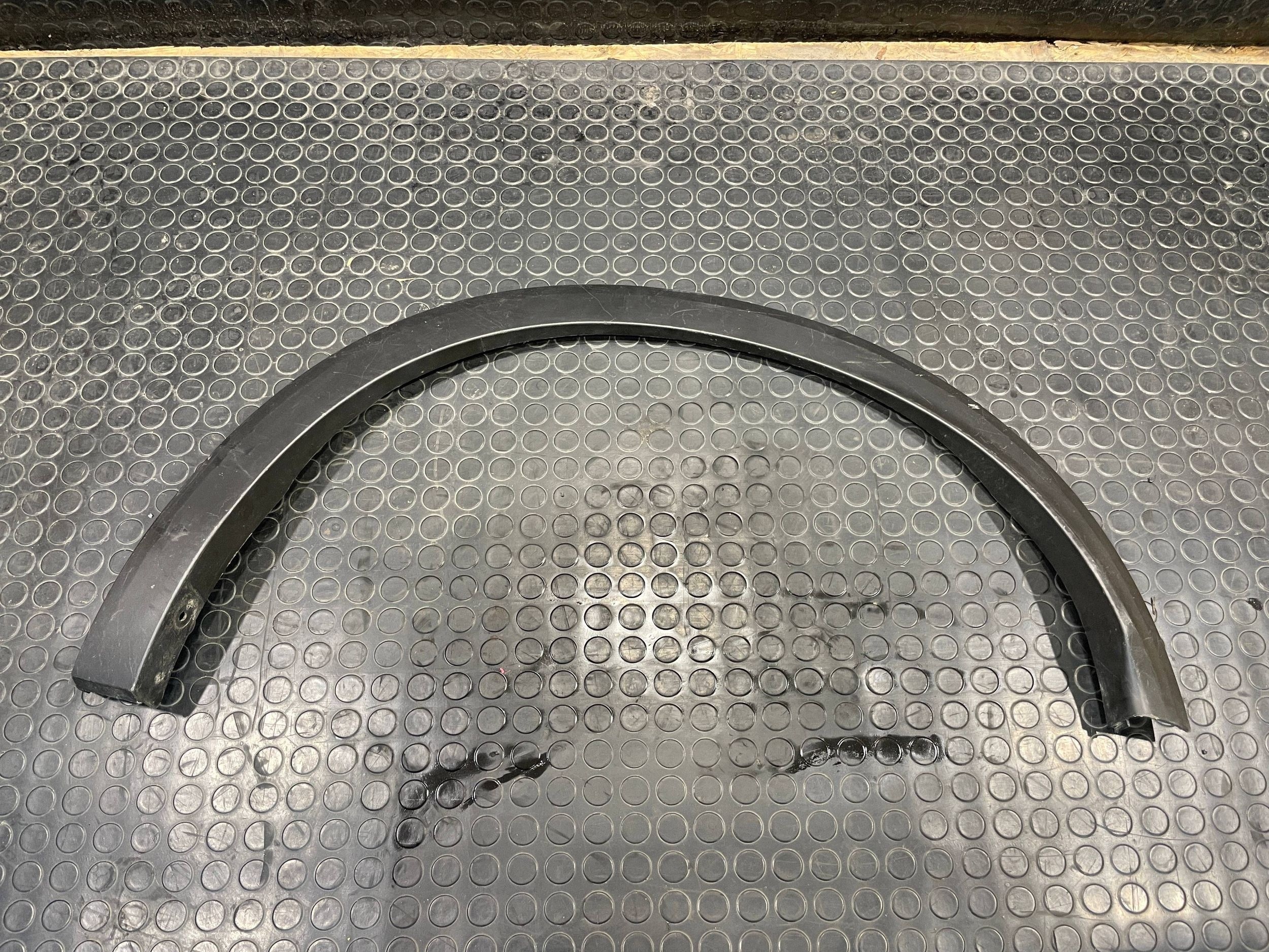 Nissan Qashqai J12 Bakre Skärmkant Vänster