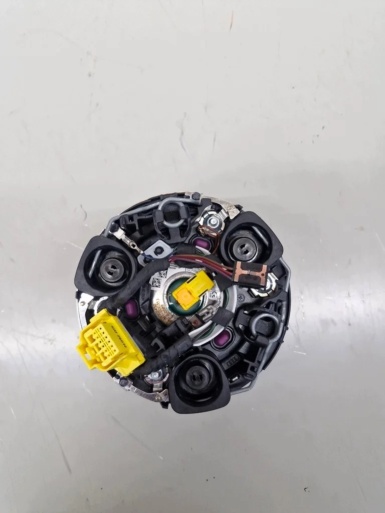 Ratt Airbag Audi RS3 Komplett 8V0419091CD image 8