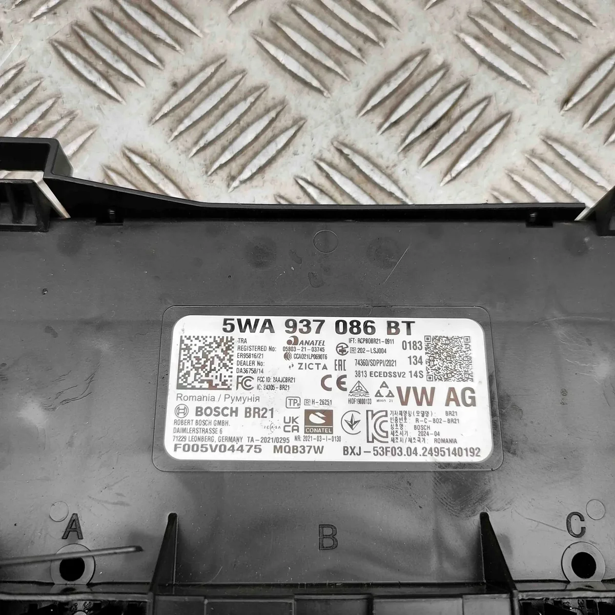 Módulo Conforto VW Multivan T7 5WA937086BT image 7