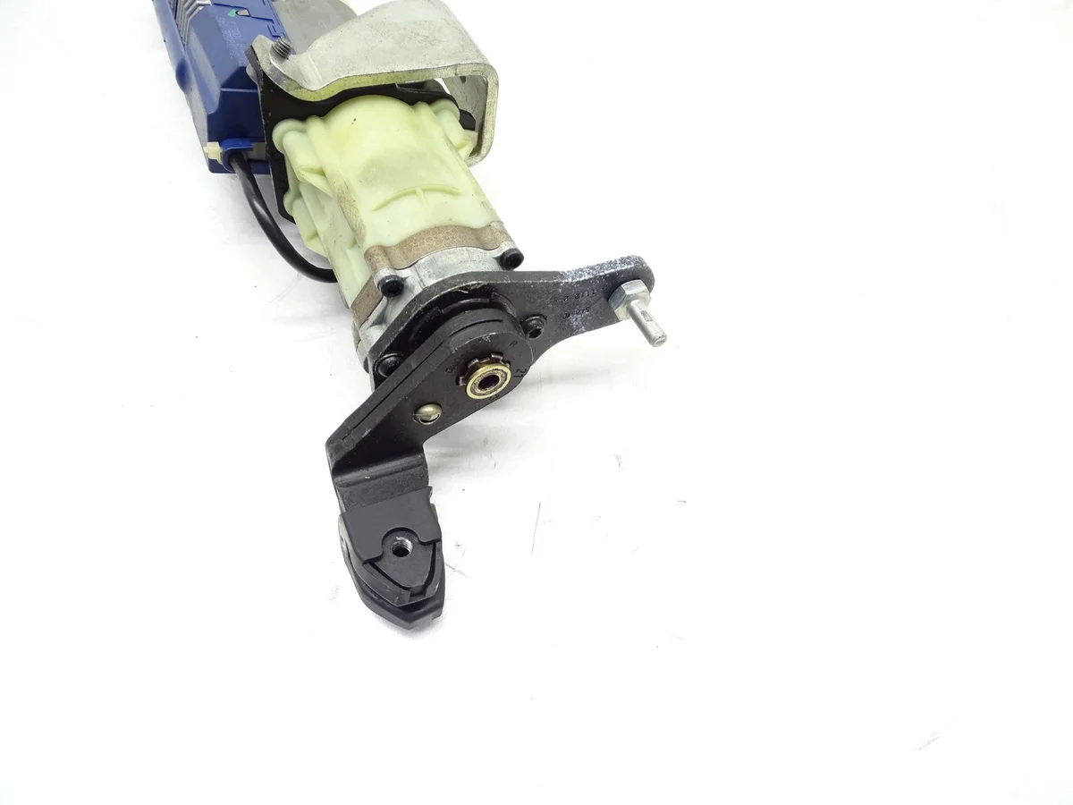 Audi Q7 4L Heckklappen-Stellmotor 4L0910946 image 3