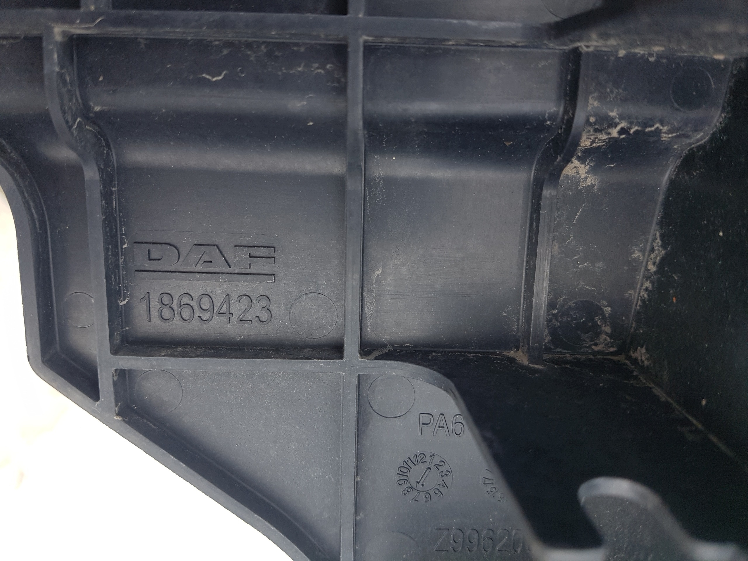 Cache tunnel radiateur DAF XF 106 occasion image 7