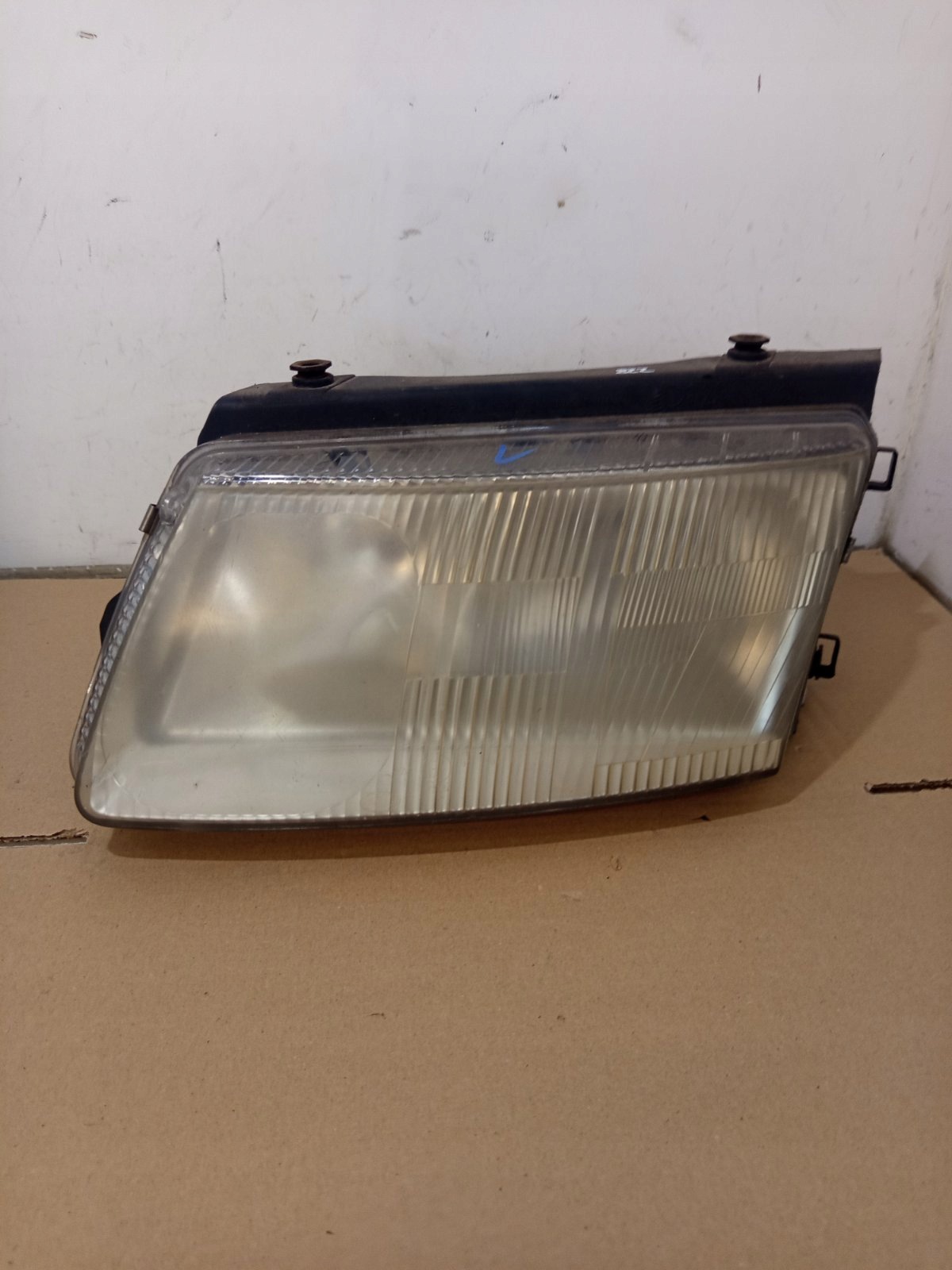 Farol Esquerdo VW Passat B5 H7 Usado image 2