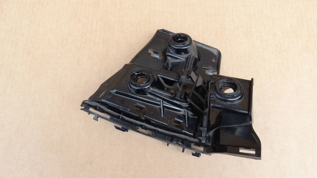 Support pare-chocs arrière gauche Mercedes GLA W247