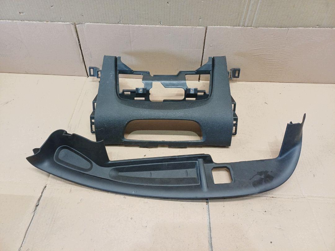 Capa Plástica Console Scenic III 2.0 DCI 682405857R 681040001R image 2