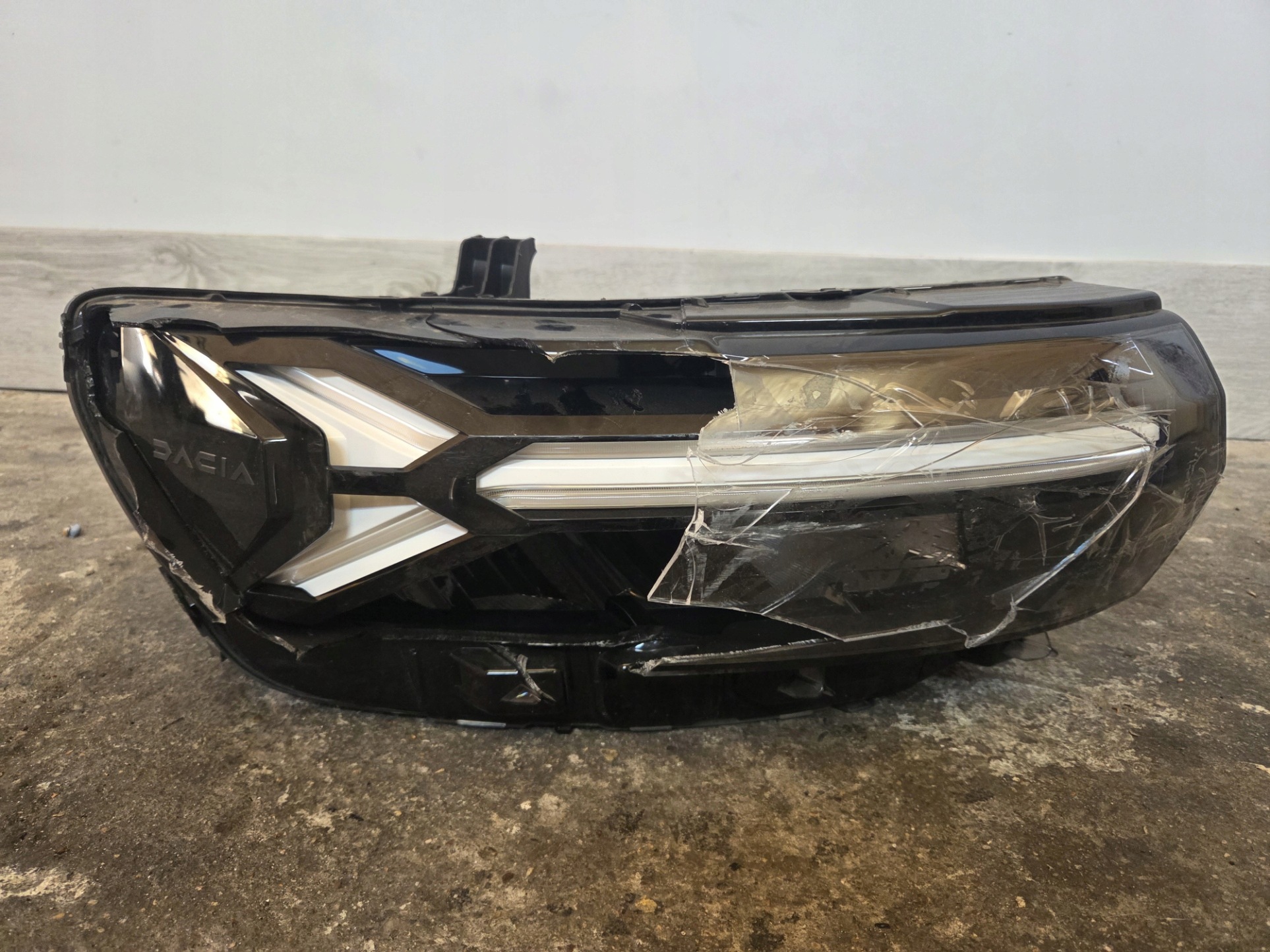 Dacia Duster III Full LED Headlight Right