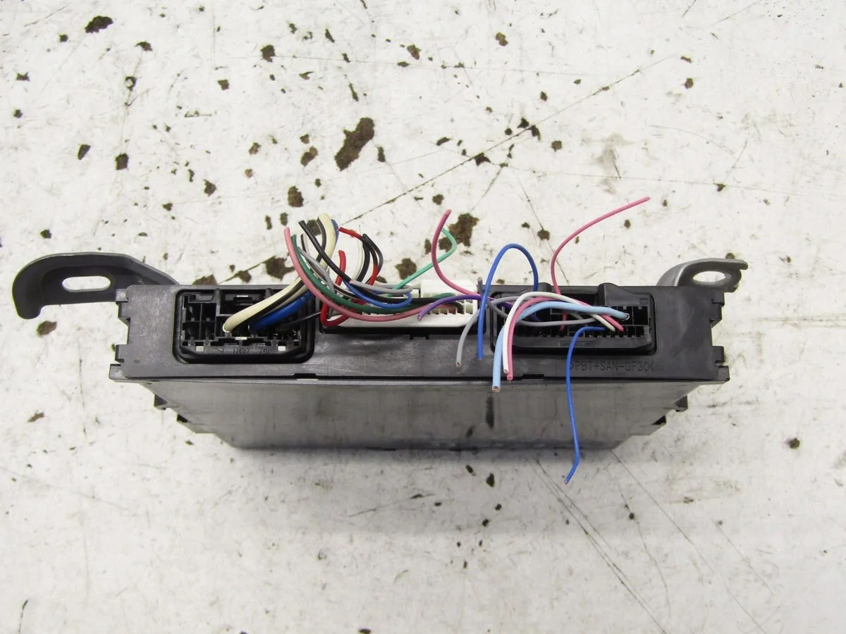 Module Start Stop Toyota Auris II 89261-02011 image 3