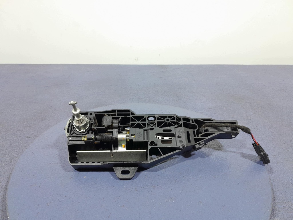 Vänster framdörrshandtag Renault Captur I L-347740- image 4