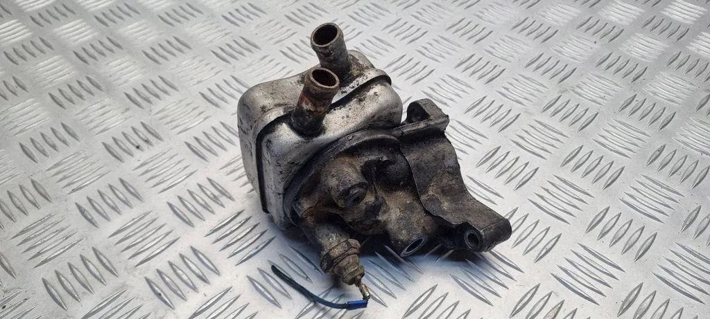 Volkswagen öljynsuodattimen pohja 053115417A