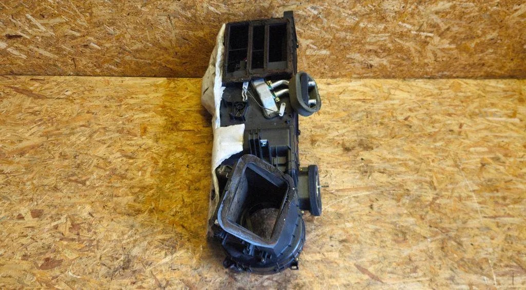 Calefactor Mercedes-Benz ML W163 A1638302562 image 4