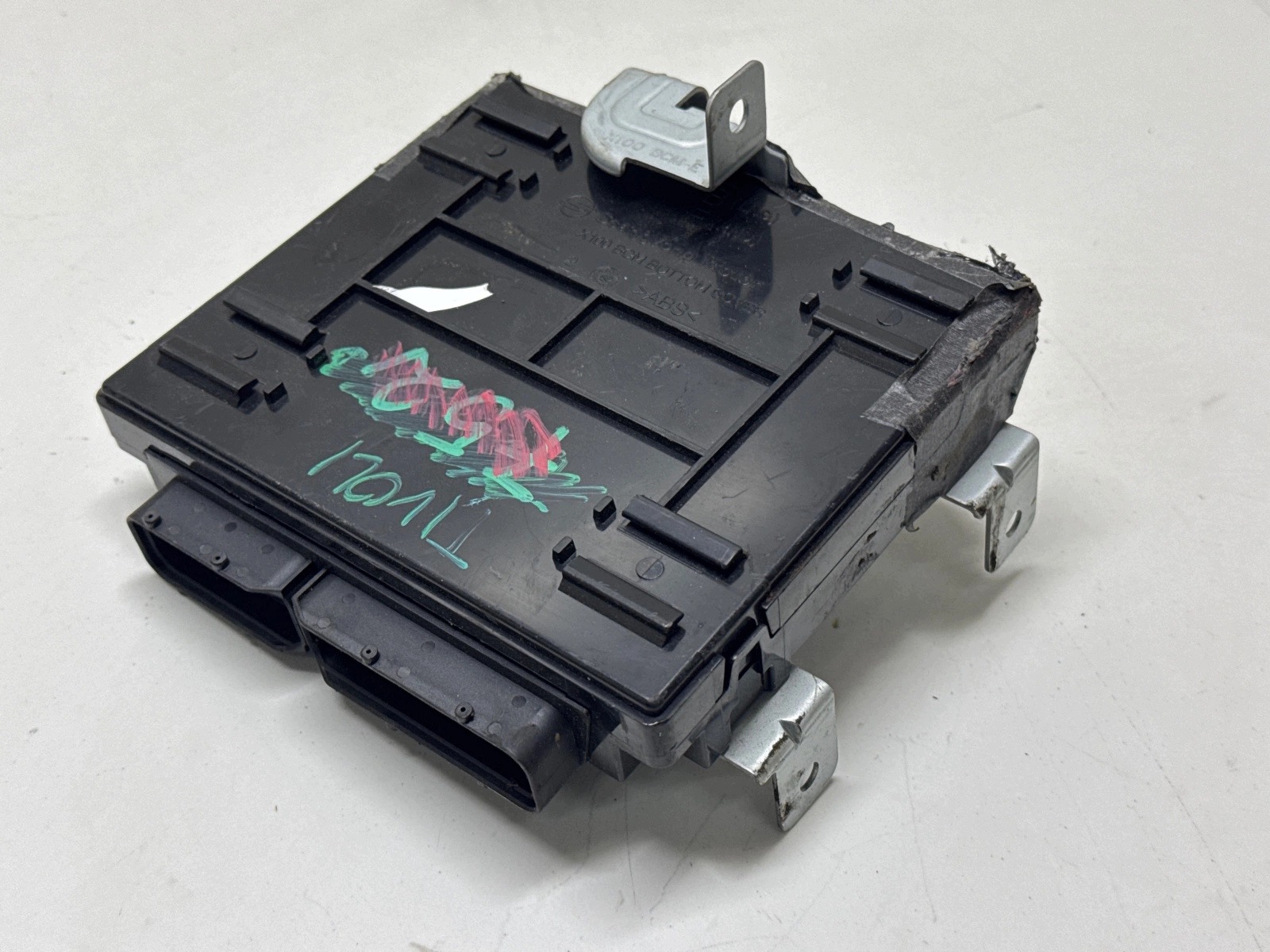 Module BCM SsangYong Tivoli K8711035900 image 4
