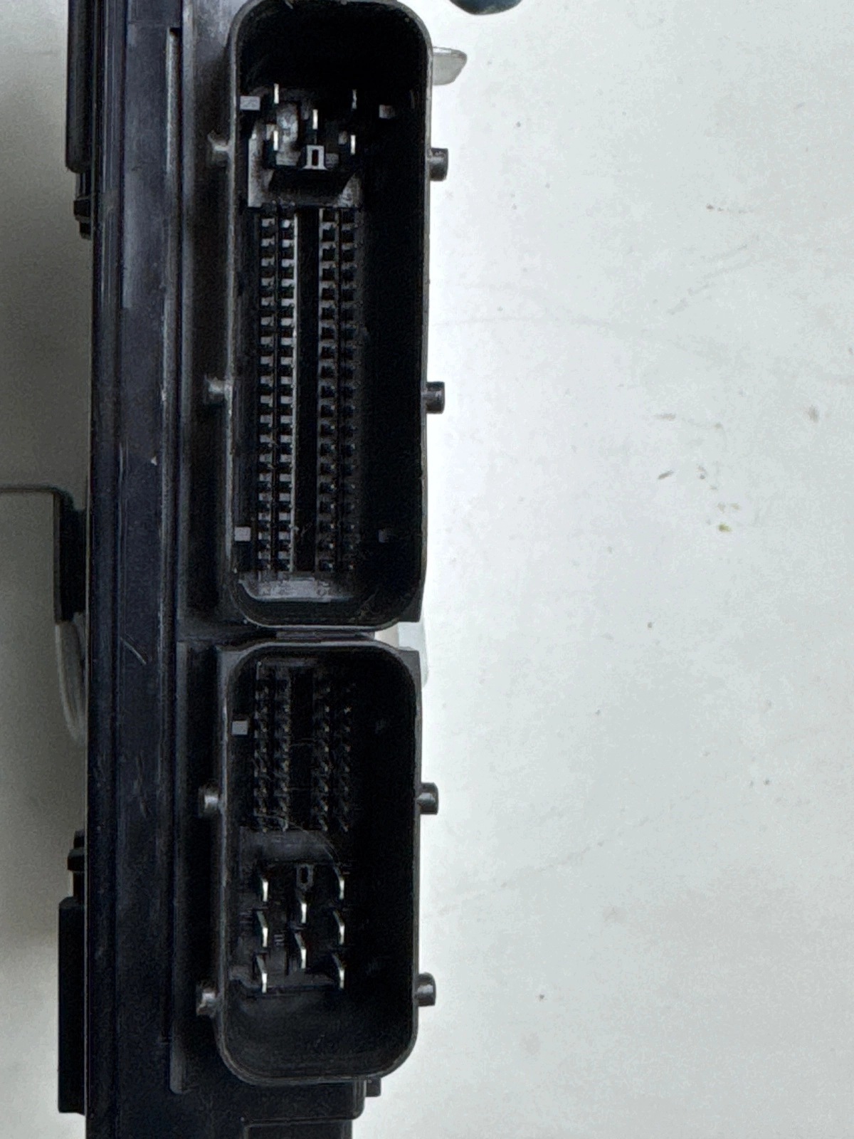 Module BCM SsangYong Tivoli K8711035900 image 5