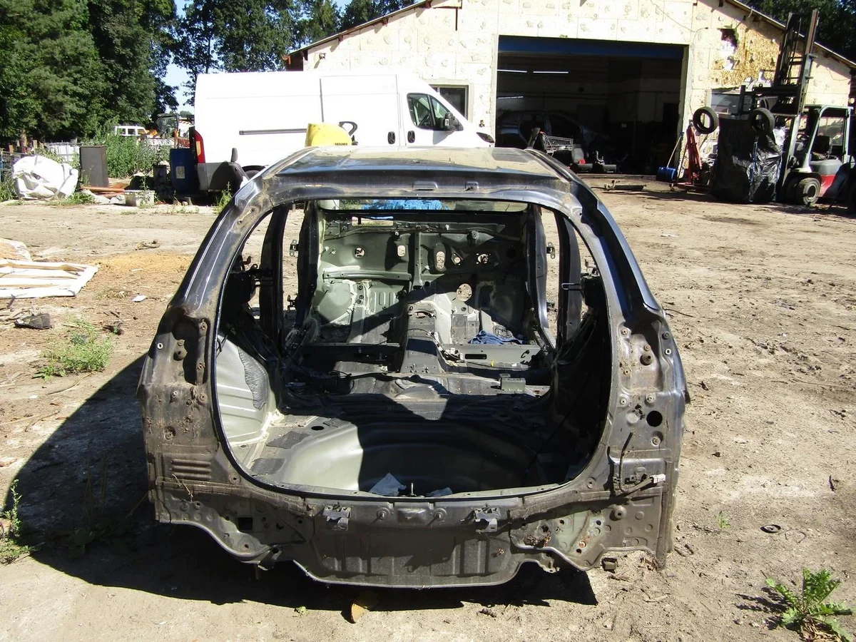 Tavaratilan matto Toyota Auris II Kombi