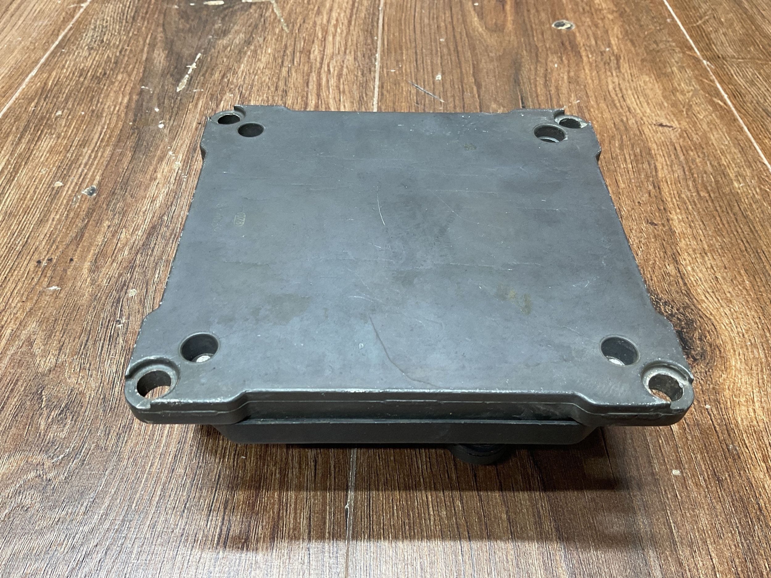 Module d'allumage Mercedes W124 W202 4 cyl. 0185451132 image 6