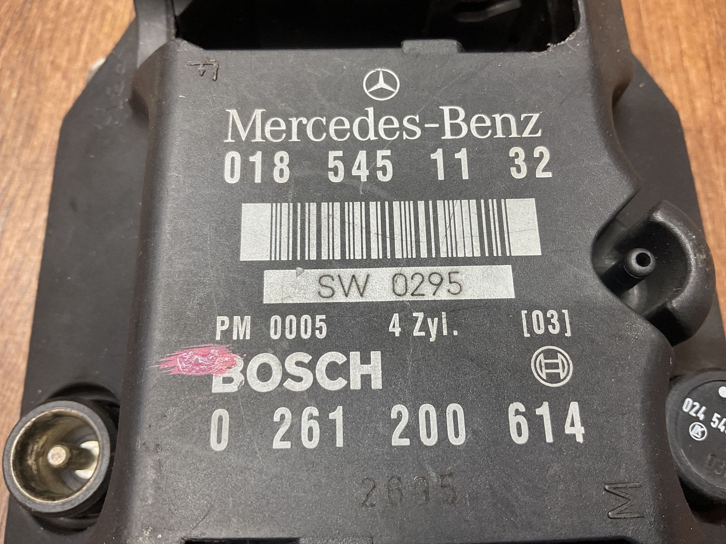 Module d'allumage Mercedes W124 W202 4 cyl. 0185451132 image 9