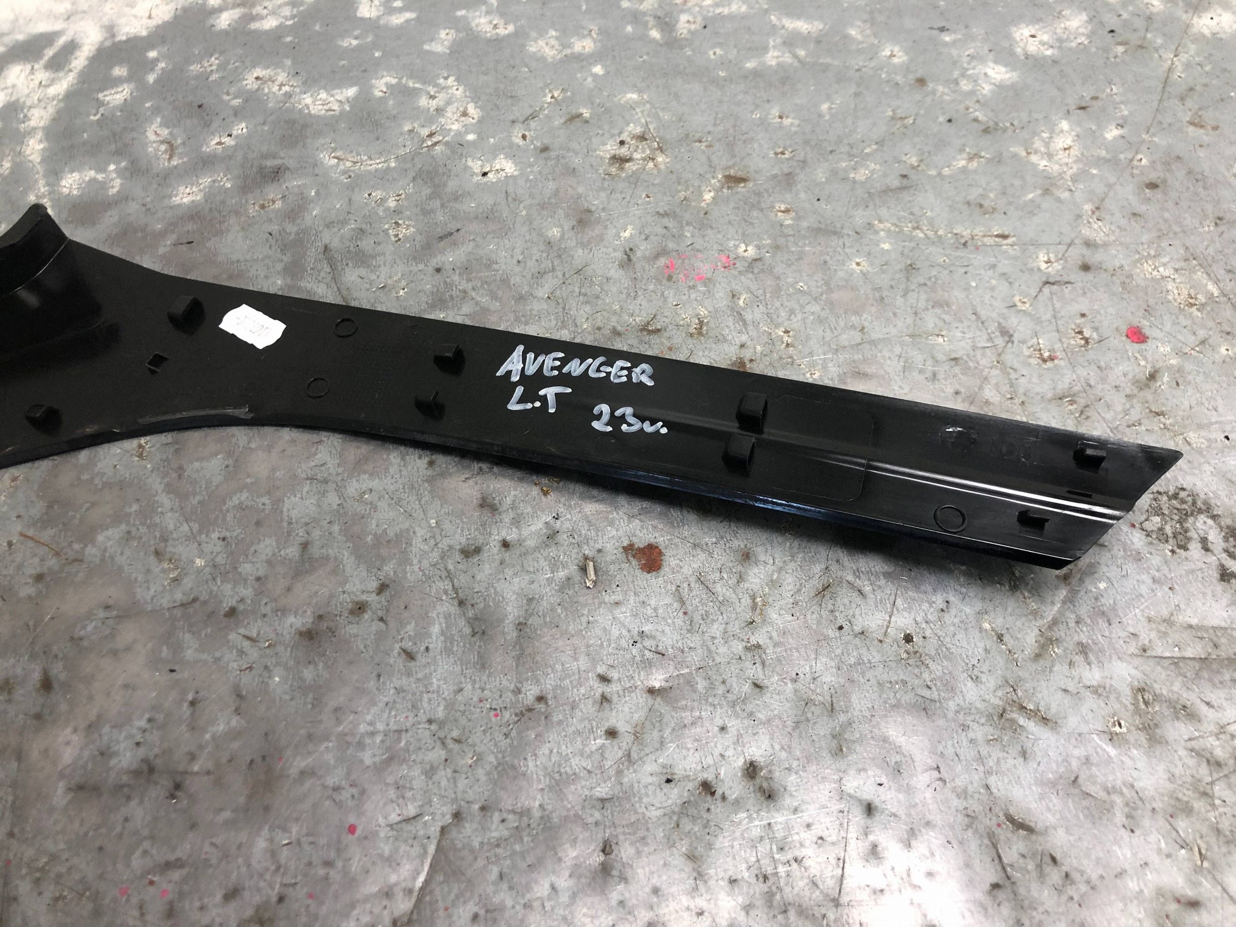 Moldura Paralama Traseiro Esquerdo Jeep Avenger image 6
