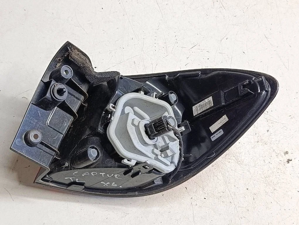 Renault Captur I Feu Arrière Gauche 265558548R image 3