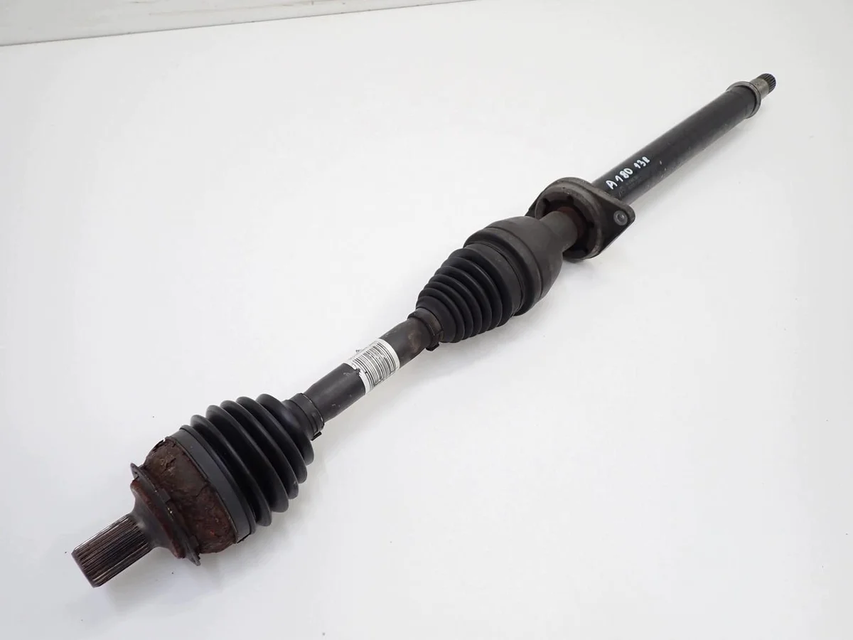 Demi-arbre droit avant A2463302800 Mercedes Classe A