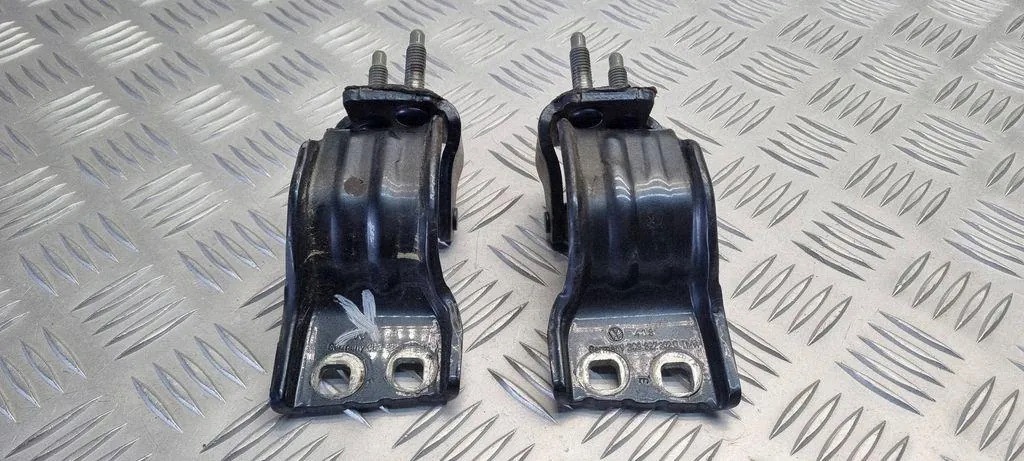 Charnières hayon VW Passat B6 3C9827301D image 2