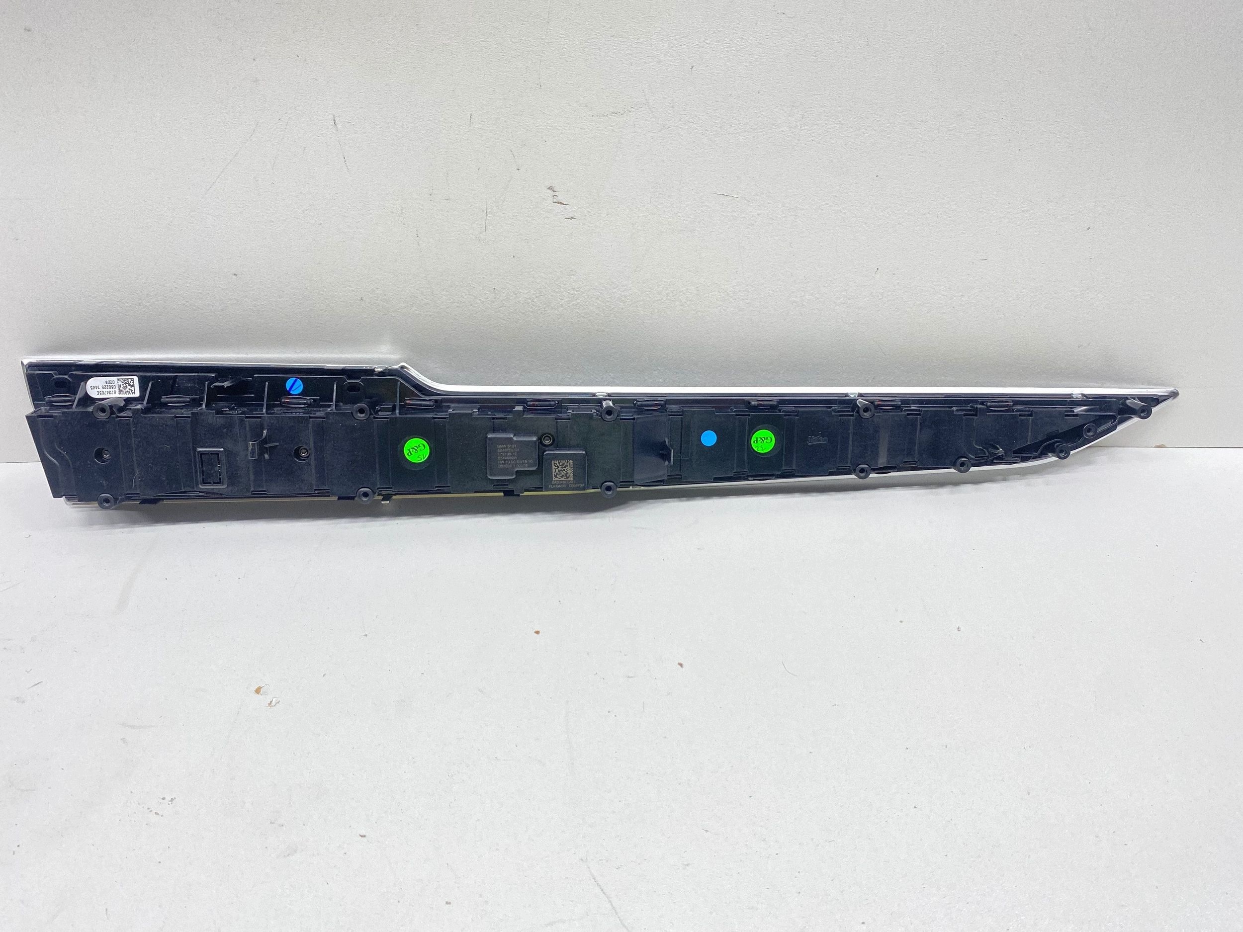 BMW 7 G70 i7 Front Left Door Touch Panel image 6