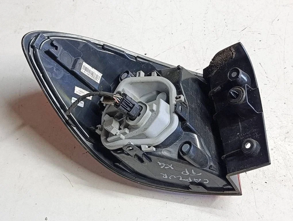 Renault Captur I Rückleuchte Rechts 265502731R image 4