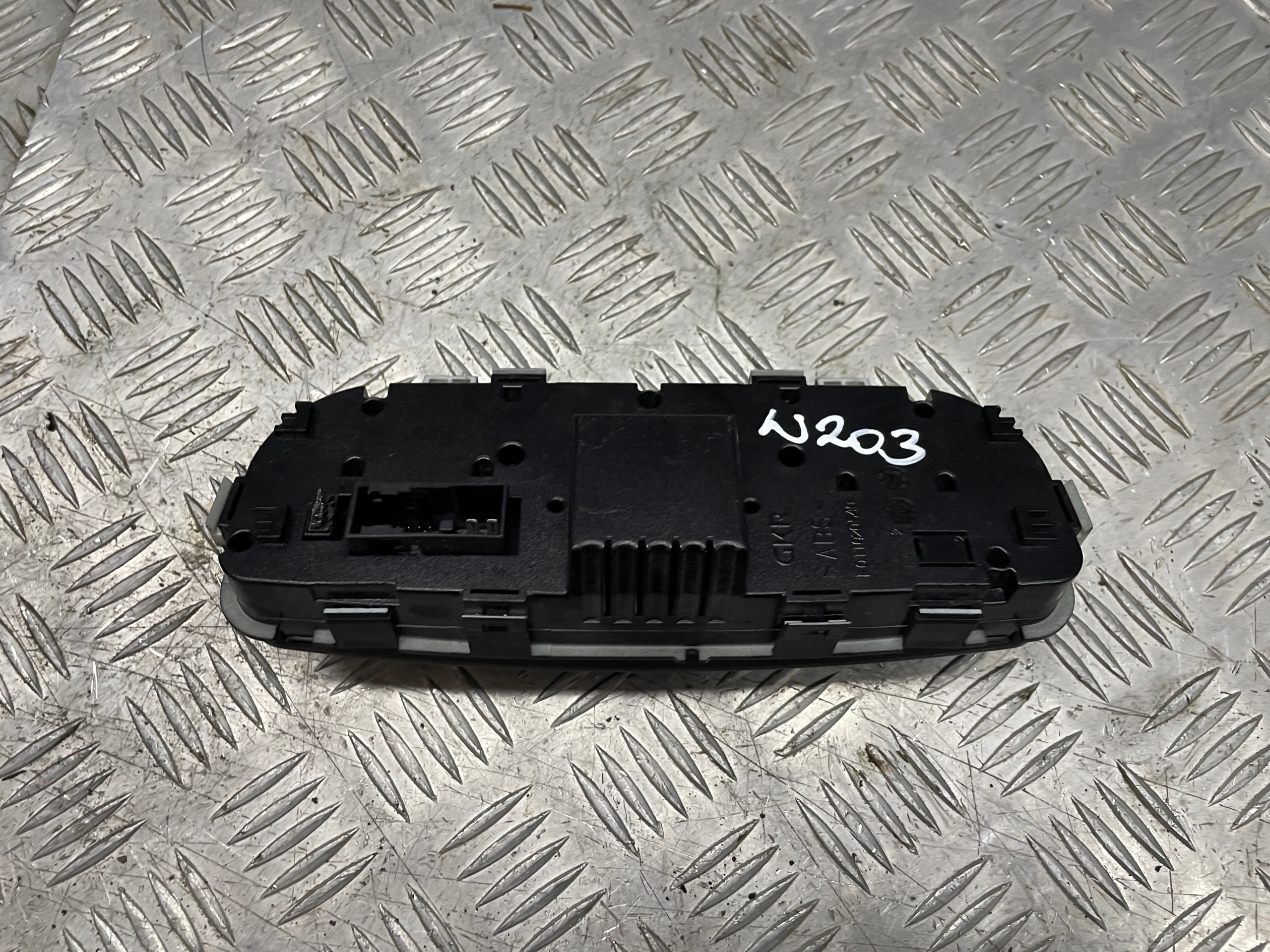Klimatpanel Mercedes C W203 00-07 image 3