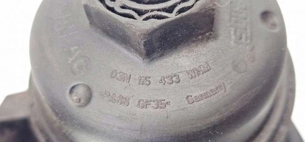Öljynsuodattimen pidike VW 03N115433