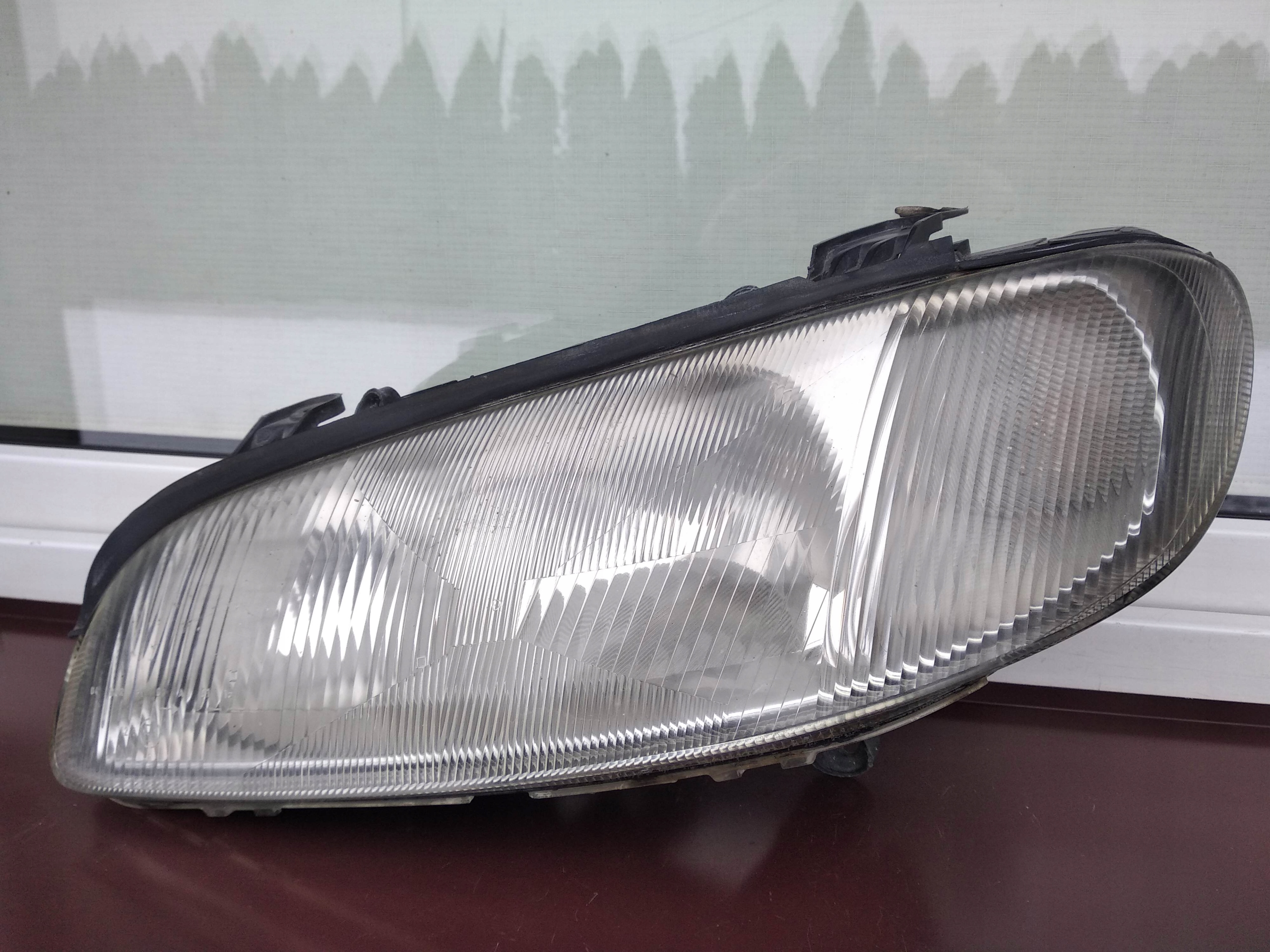 Phare avant gauche Opel Omega B Hella image 5