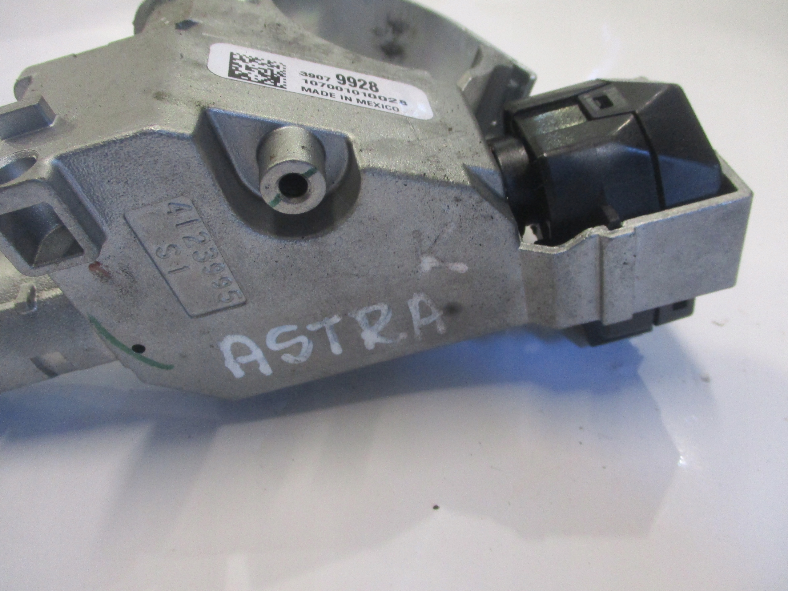 Opel Astra K virtalukko + avain image 4