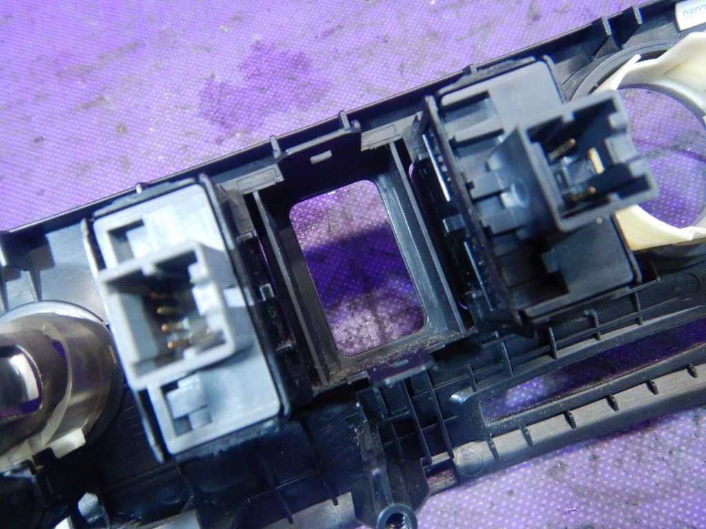 Panel interruptor Renault Koleos I 08-11 image 4