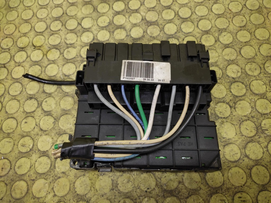 Peugeot 307 BSI Module F-158719-9650663980 image 4