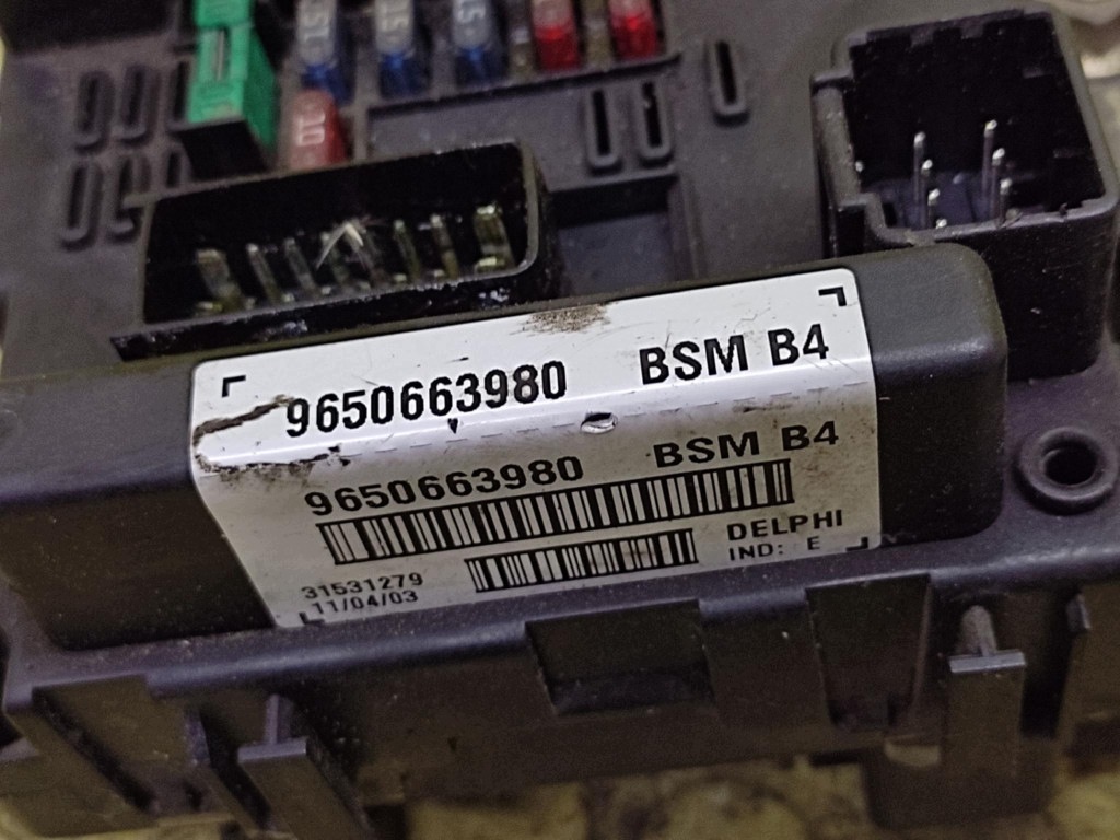 Peugeot 307 BSI Module F-158719-9650663980 image 7