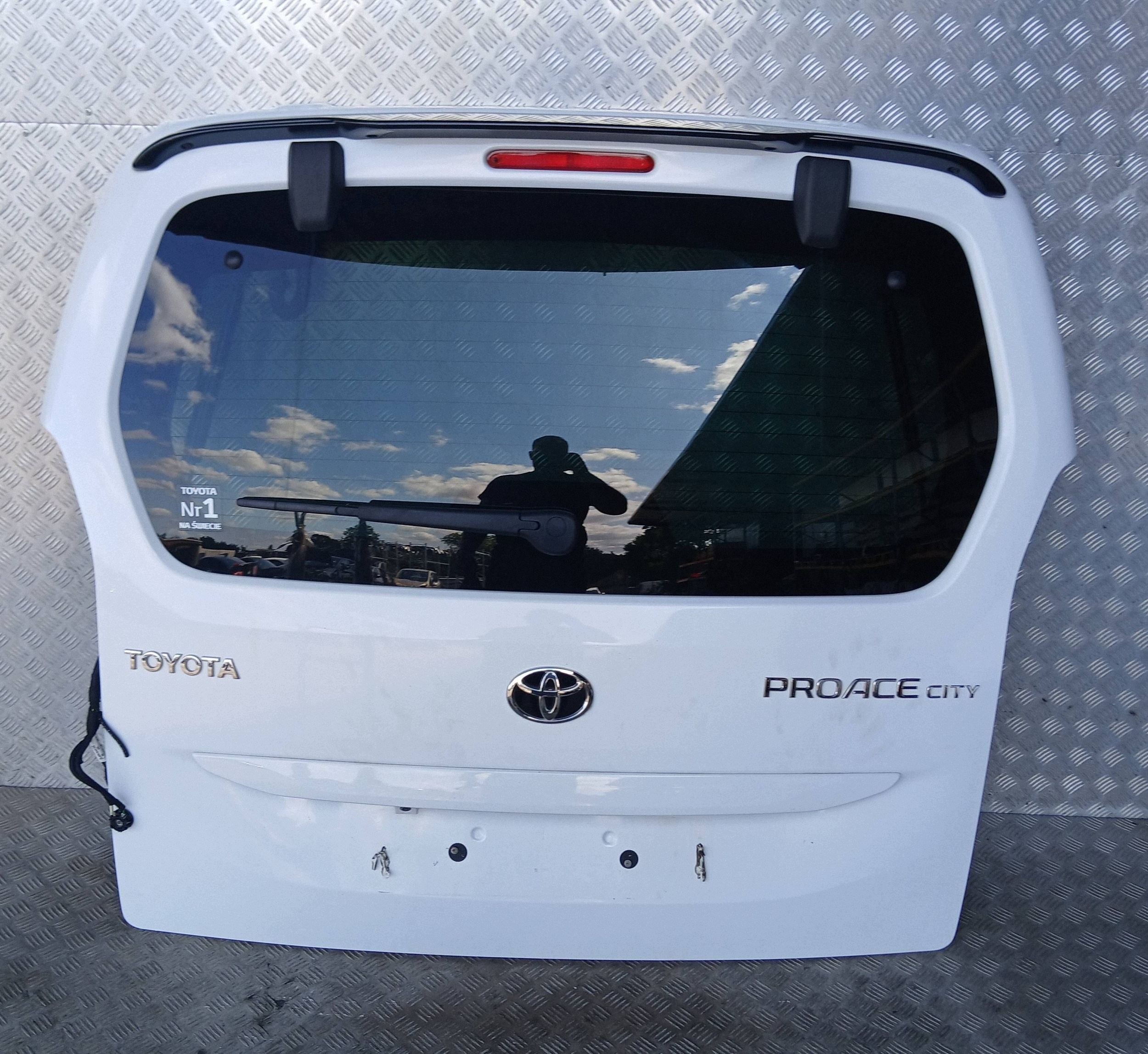 Achterklep Toyota Proace City met Camera image 2