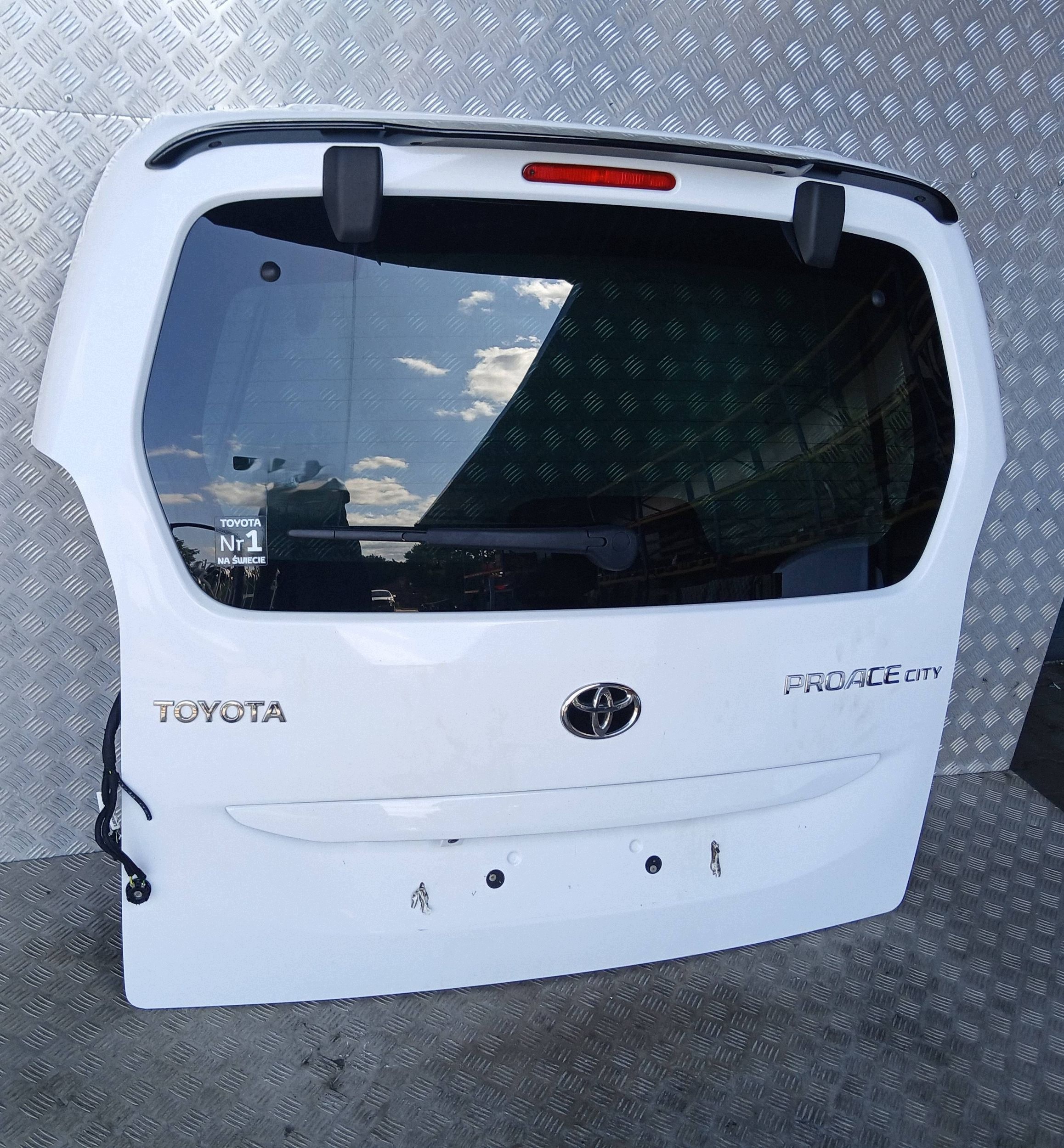 Takaluukun kamera Toyota Proace City