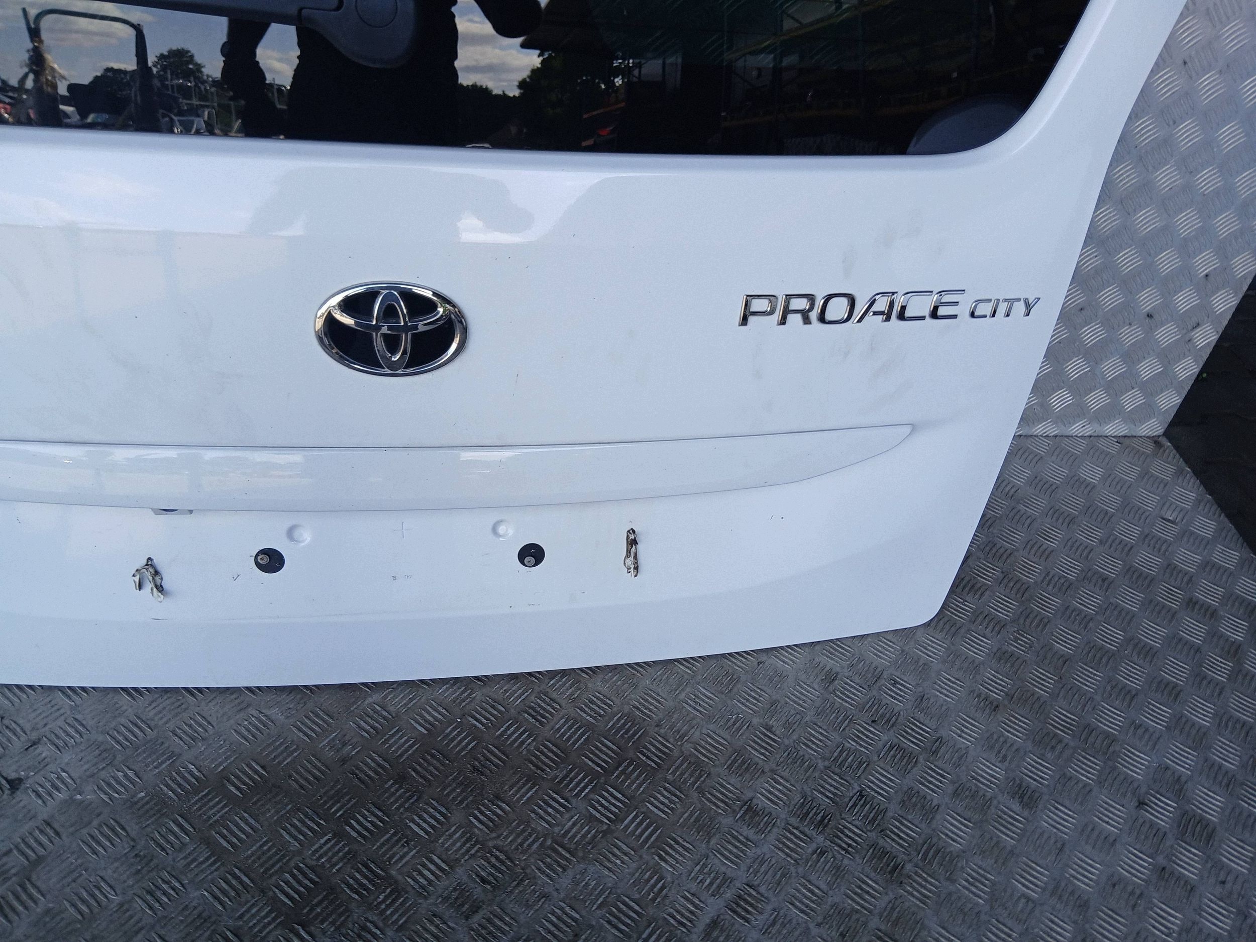 Achterklep Toyota Proace City met Camera image 7