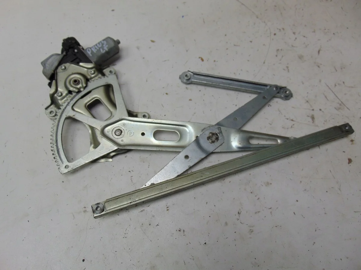 Lève-vitre Toyota Prius III Arrière Gauche 85720-72020